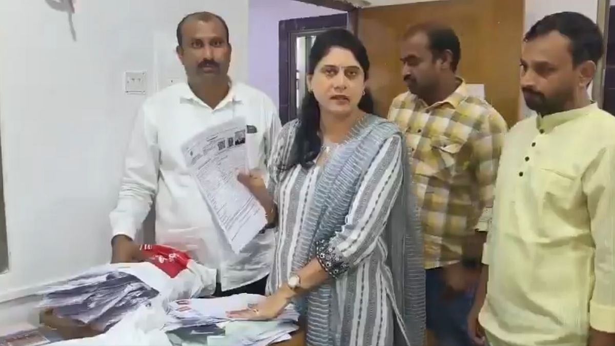 Navi Mumbai: Thousands of SIR Forms Found at Xerox Shop