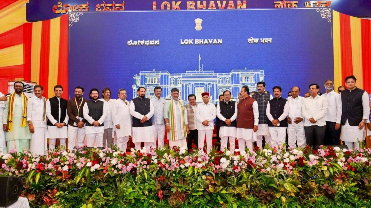 DKS Inducts 19 Ministers in Karnataka Cabinet