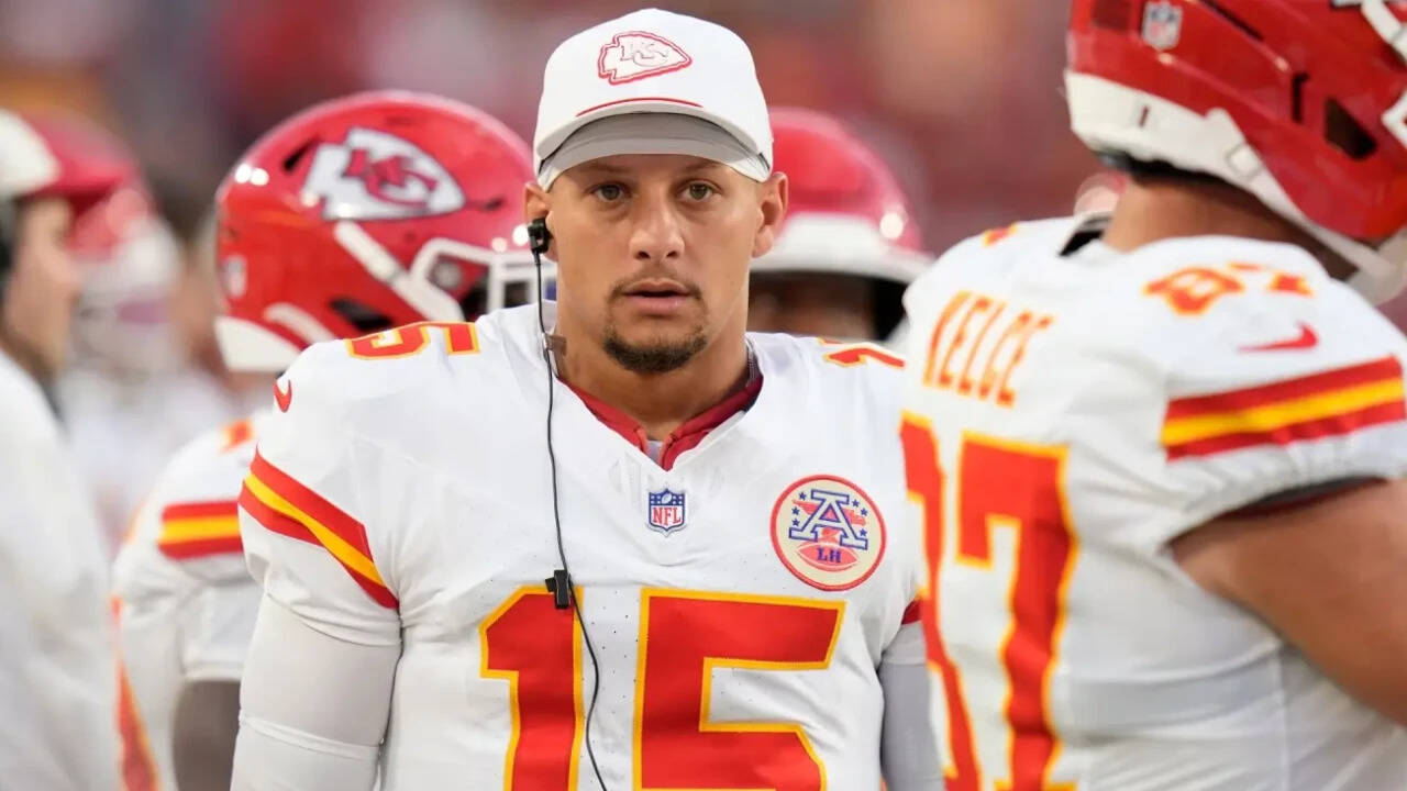 Patrick Mahomes Faces Mobility Test