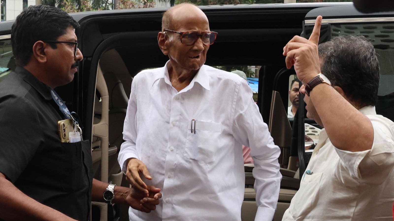 Pawar Meets Shinde Amid NCP Merger Talks