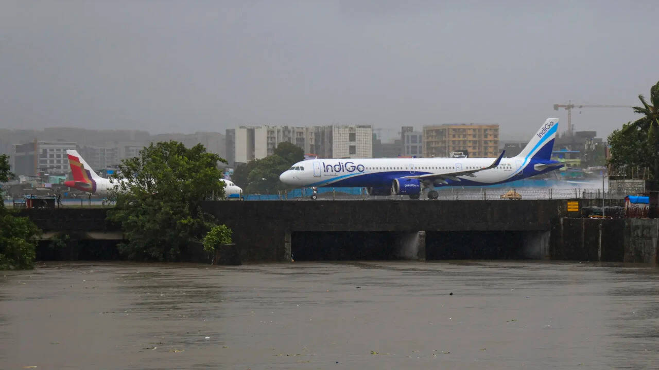 Flights Disrupted by Heavy Rain: Refund Process Explained