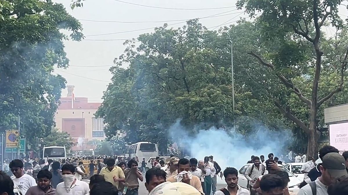AAP Demands Pradhan's Resignation Over Protester Tear Gas