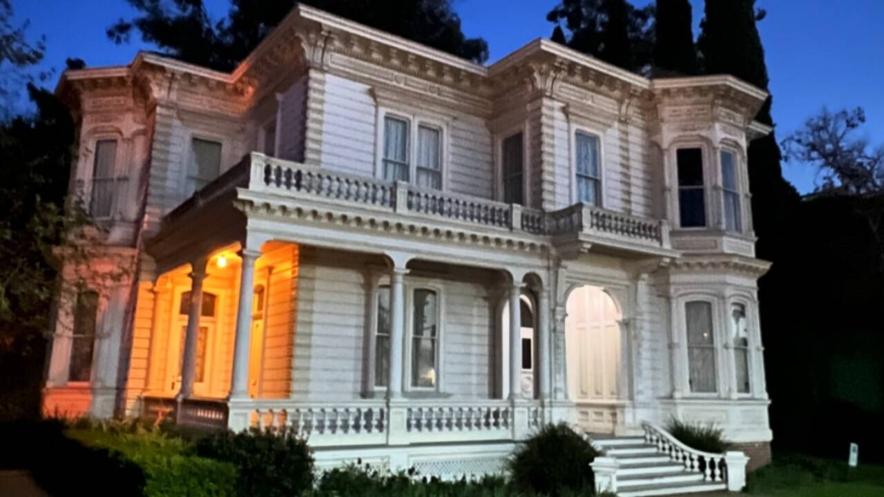 150-year-old Perry House Opens Hidden Rooms