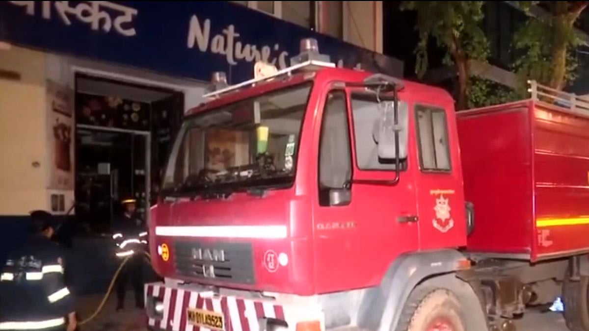 Fire Breaks Out At Nature's Basket In Bandra