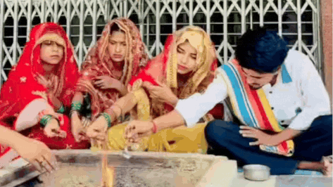 3 Sisters Marry Cameraman in UP's Amroha