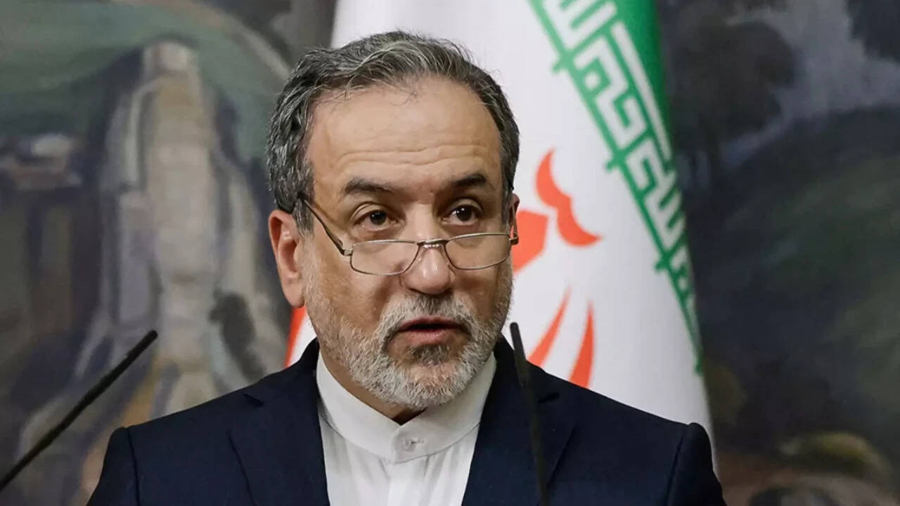 Iran FM: US Can't Scare People Ready To Die