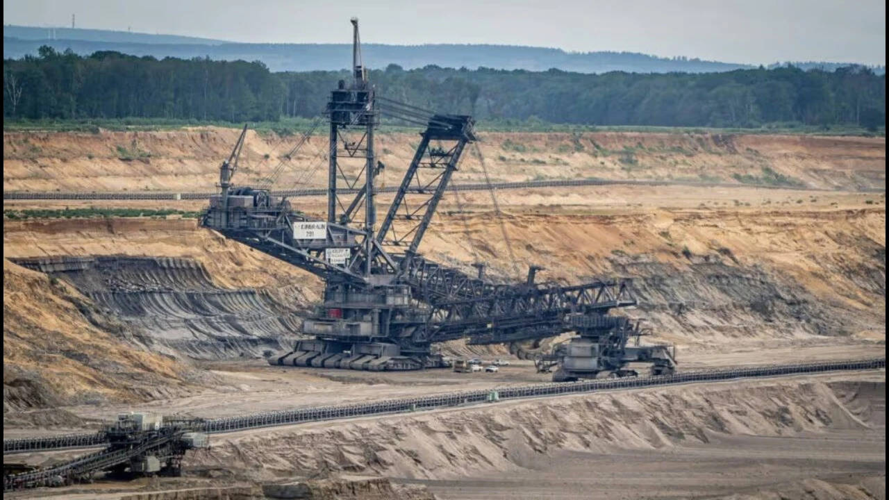 Czechia Converts Coal Mine to 309-Hectare Lake