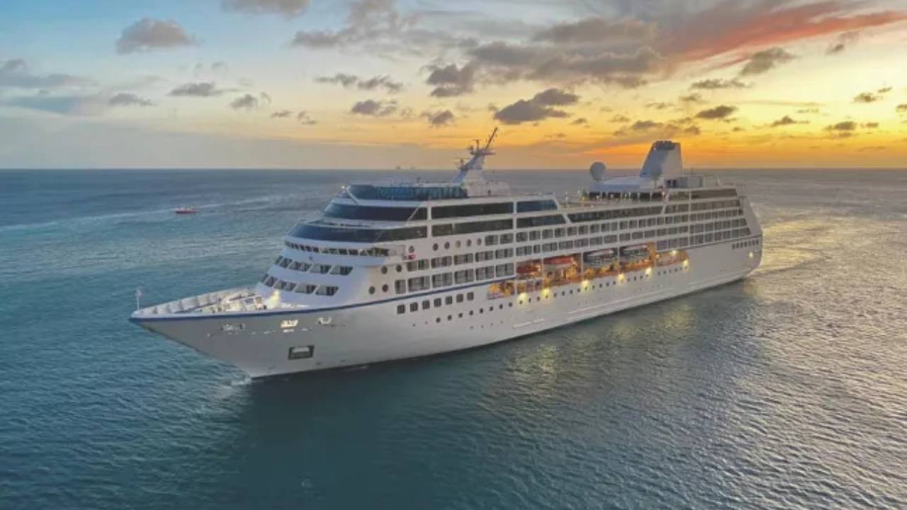 Regatta Sets Sail on 371-Day Cruise