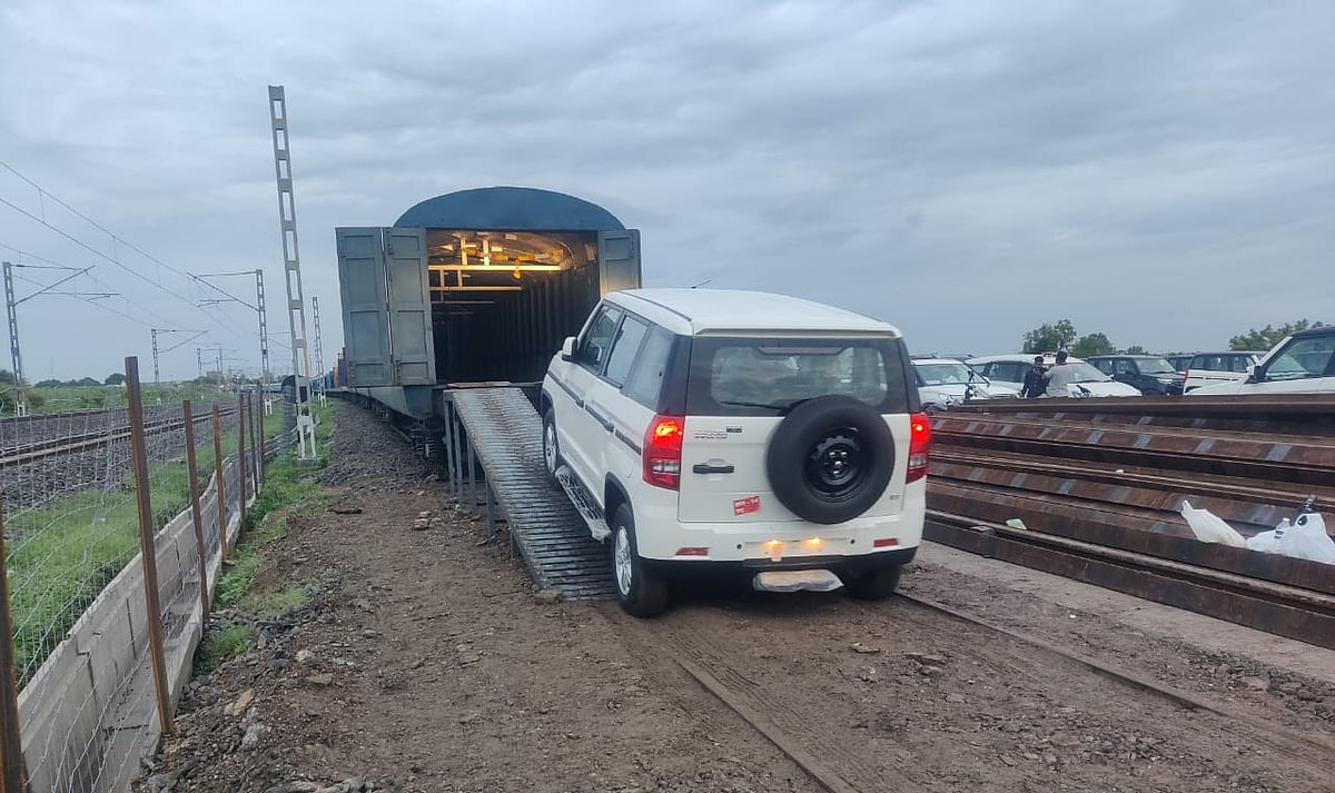 Central Railway Starts Auto Loading at Bhigwan, Bhusaval