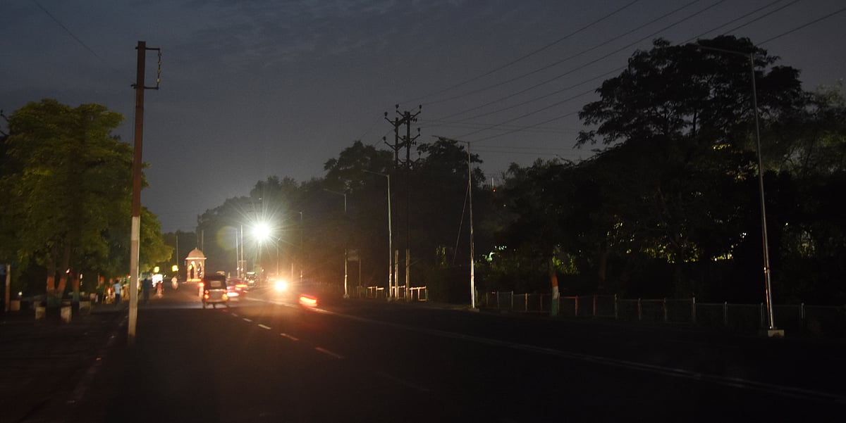 Pune: 100 LED Streetlights Worth ₹15.75 Lakh Stolen