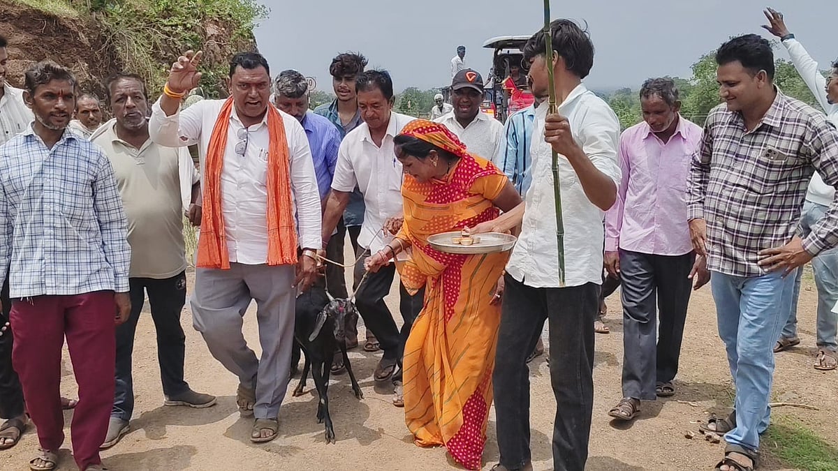 Villagers Offer Black Goat To Goddess For Rain In MP's Khetia
