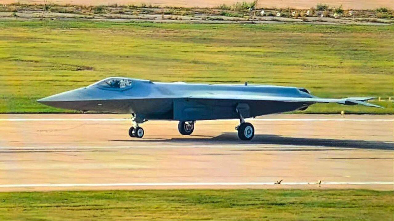 China Develops J-50 Stealth Fighter with AI