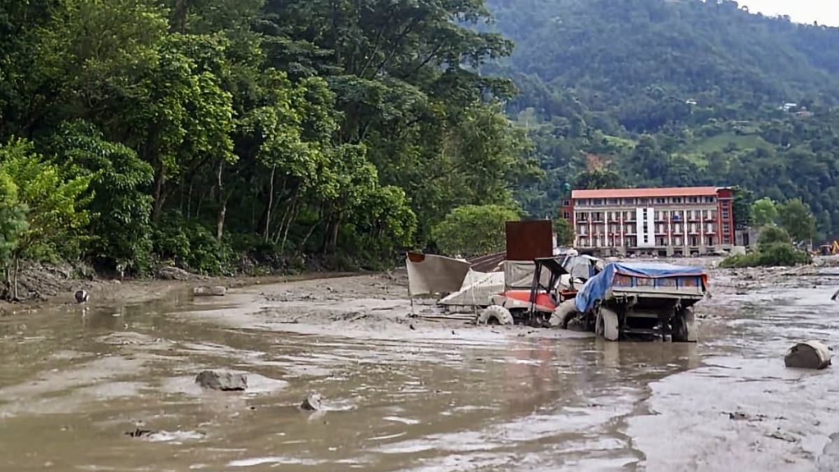 Kolkata Kailash Mansarovar Yatra Group Missing in Nepal Floods