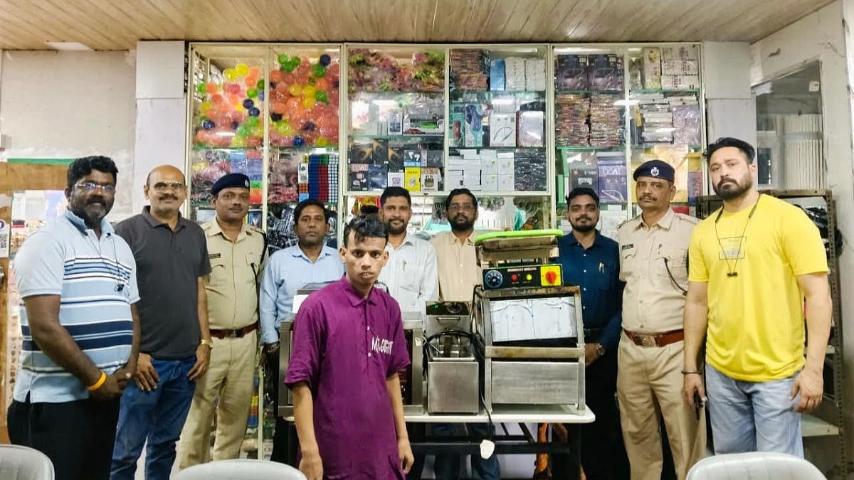 Vigilance Raid Uncovers Stale Food, Unauthorised Equipment at Kalyan Station Lounge
