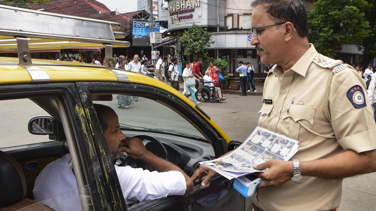 Maharashtra CM Gives Auto, Taxi Drivers 1 Year to Learn Marathi
