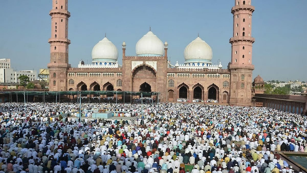 Muslims Protest Non-Muslim Members In MP Waqf Board