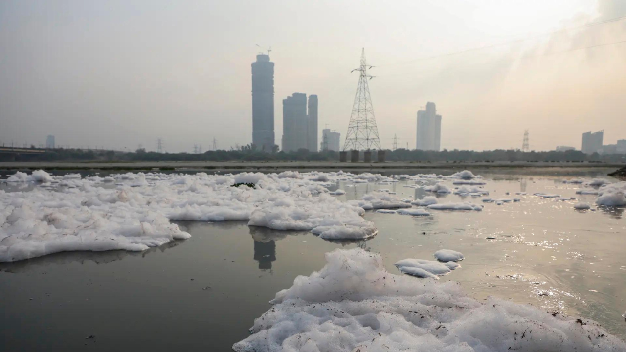 India's Rivers Choke Under City Pollution