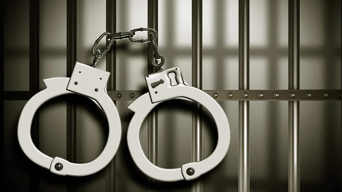 Delhi Police Raids Vikaspuri Gambling Den