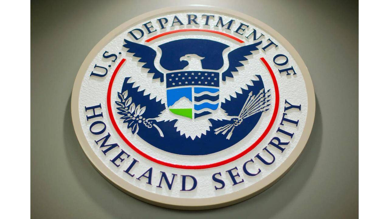 US Plans H-1B, L-1 Visa Fee Hike