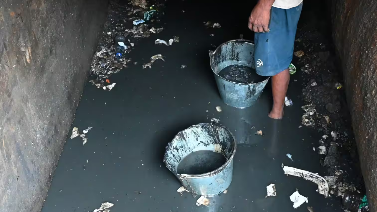 Bombay HC Slams Manual Scavenging Despite Lunar Achievement