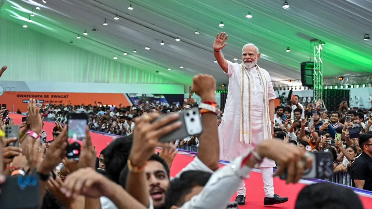 Army Man Uses Fake NSG Card to Meet PM Modi