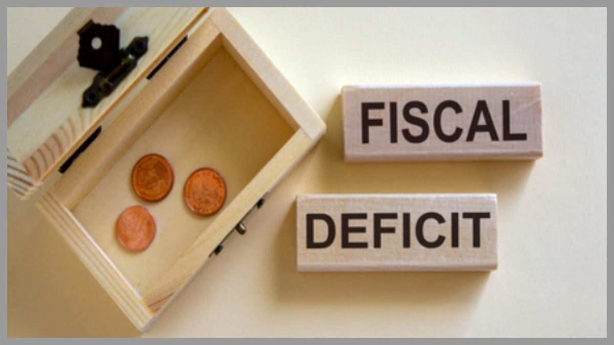 India's Fiscal Deficit Falls to 26.8% of FY27 Target