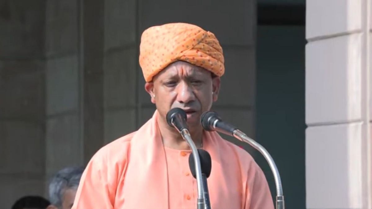 CM Yogi Adityanath Hoists Flag on Independence Day