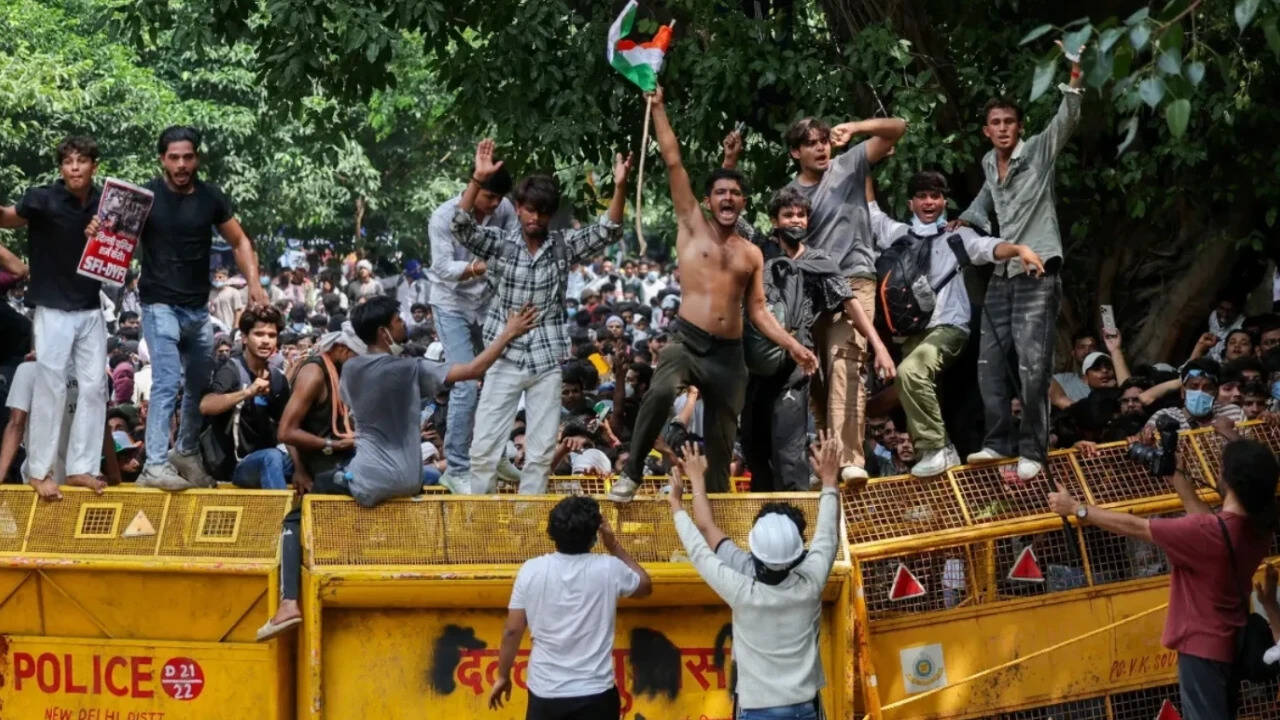 SC Quashes NEET Protester FIRs