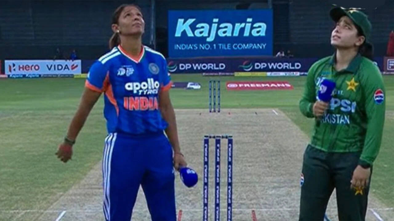 Harmanpreet, Fatima Skip Handshake at Asia Cup Toss