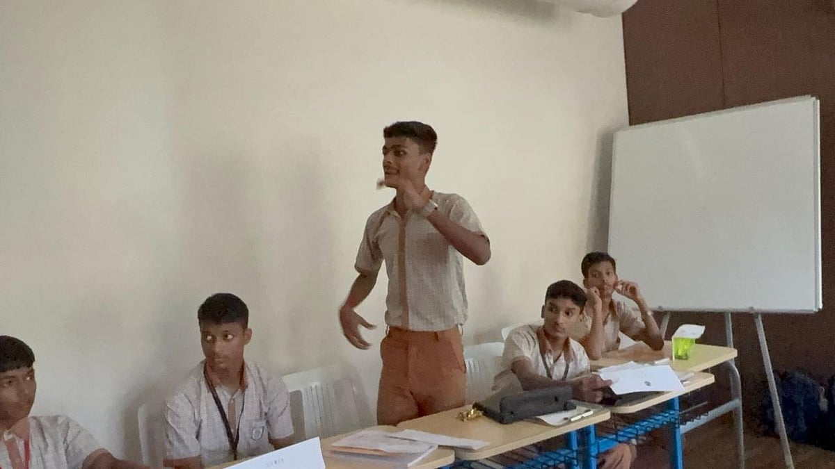 Congress Inspects BMC Schools