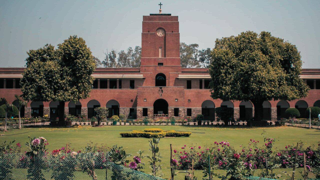 St Stephen's College Bans Shorts, Sparks Protest
