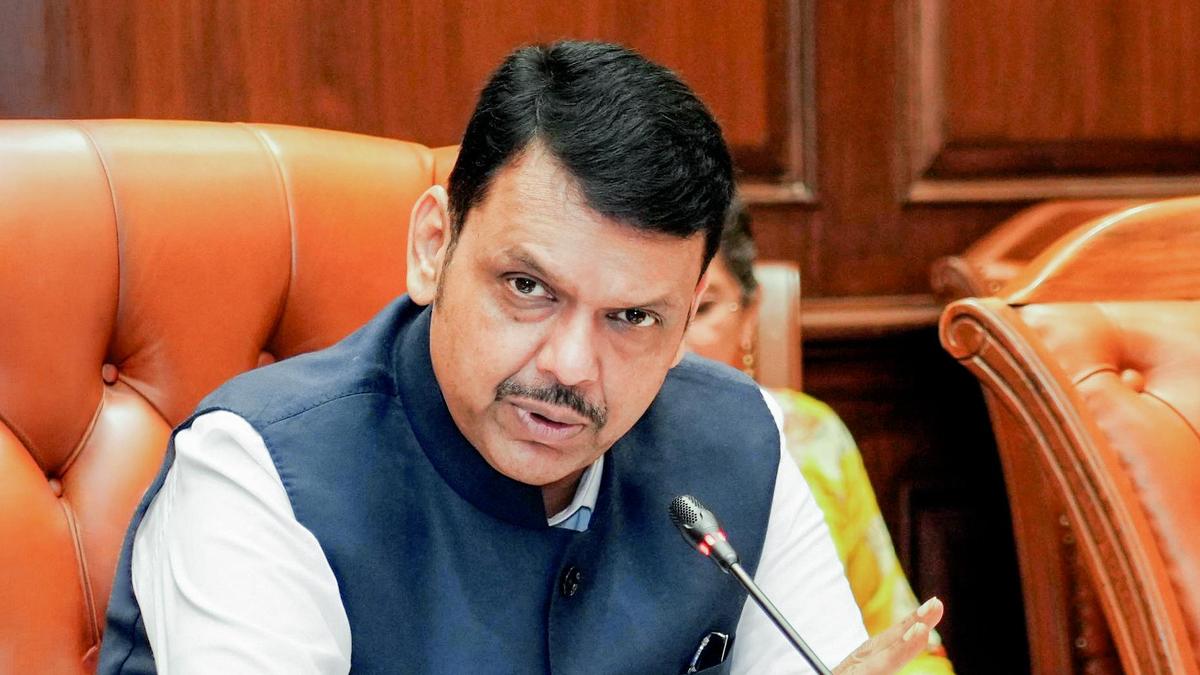 Fadnavis Honours Freedom Fighters on Quit India Movement Anniversary