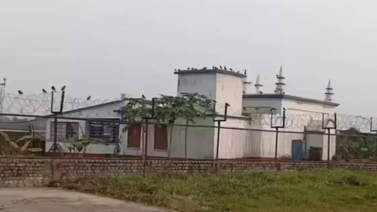 Kolkata Airport Mosque Entry Halted