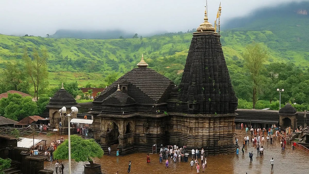Trimbakeshwar Temple Suspends VIP Darshan During Shravan