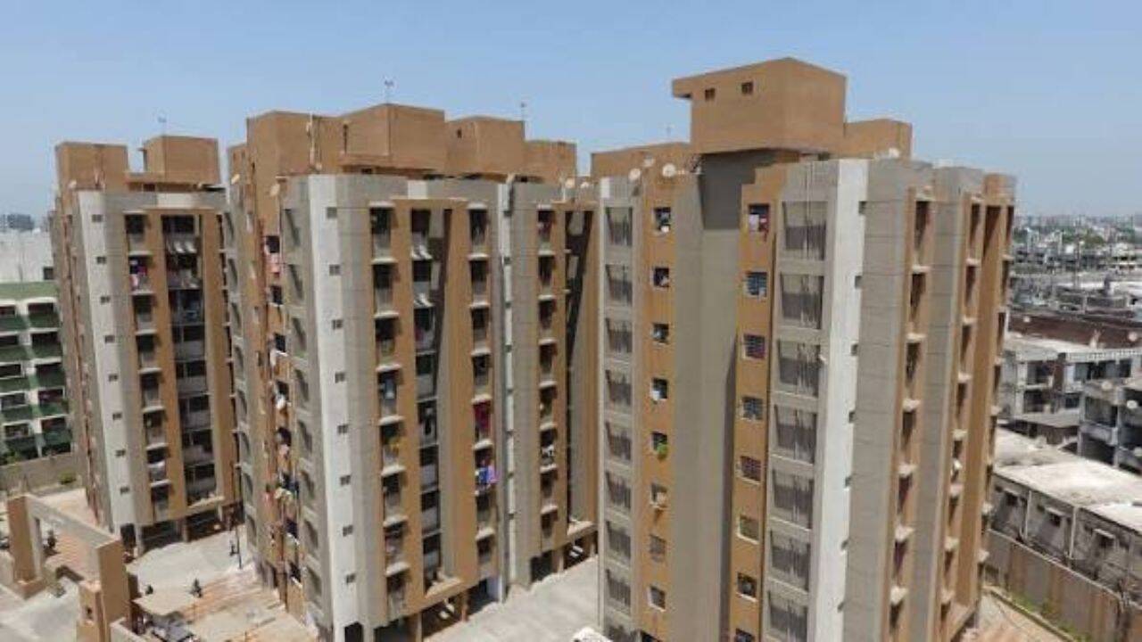 Gujarat Workers Get Rs 1.6 Lakh Housing Aid