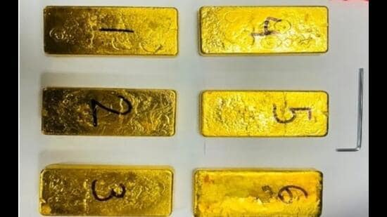 Mumbai Airport Seizes ₹24cr Smuggled Gold, 8 Arrested