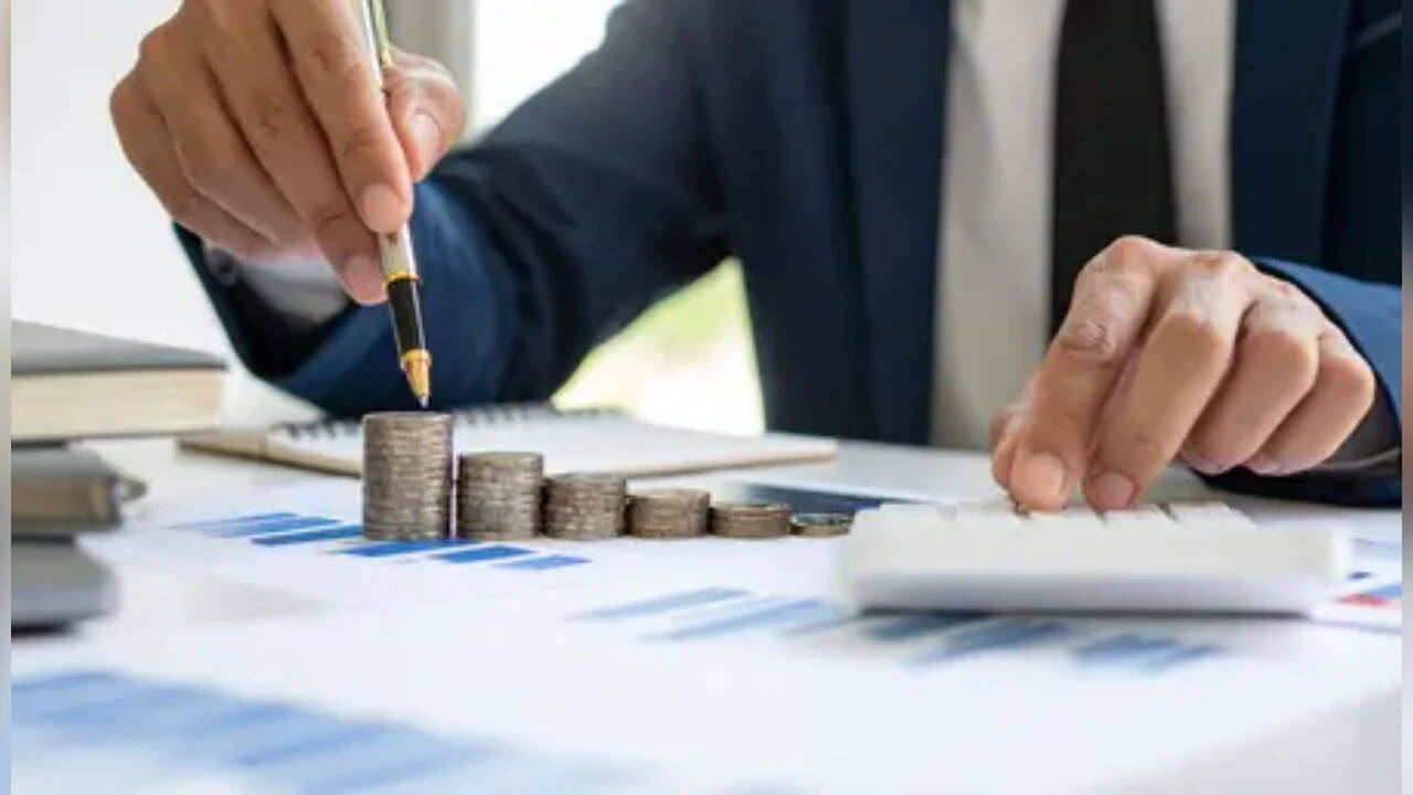Govt Raises Rs 62,000 Crore, 78% of FY27 Target