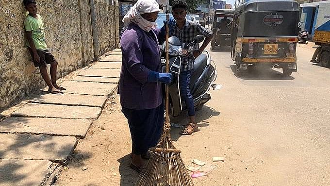 Pune Introduces Penalties For Contractors Over Poor Road Sweeping