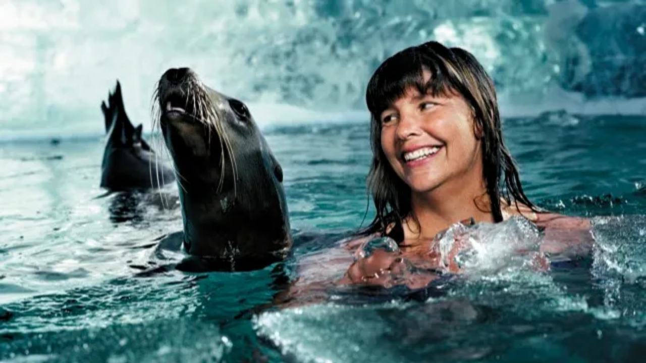 Lynne Cox Swims Alaska to USSR at 30