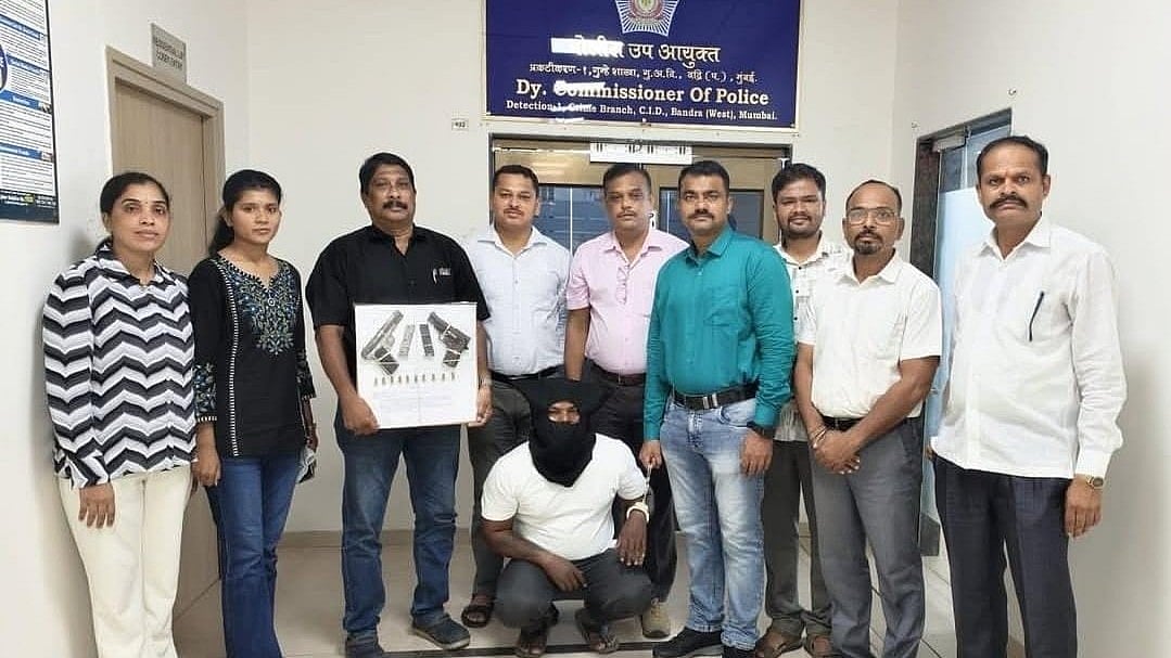 Mumbai Crime Branch Arrests UP Man With 2 Pistols, 10 Live Rounds