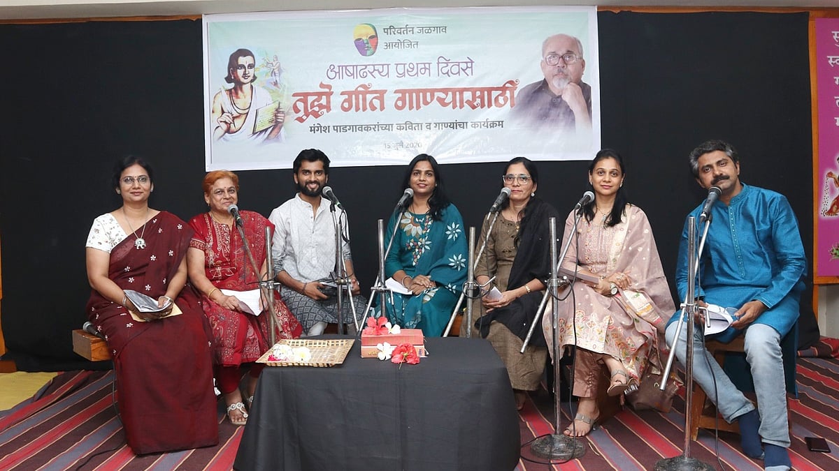 Parivartan's Poetry Day Event Draws Huge Crowd