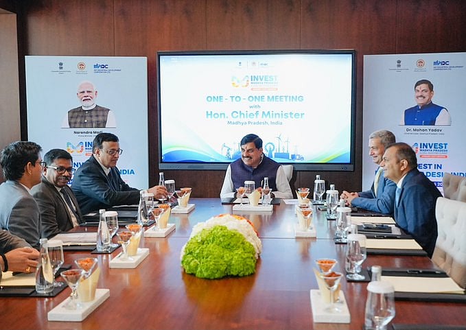 MP CM Mohan Yadav Meets Investors in Dubai