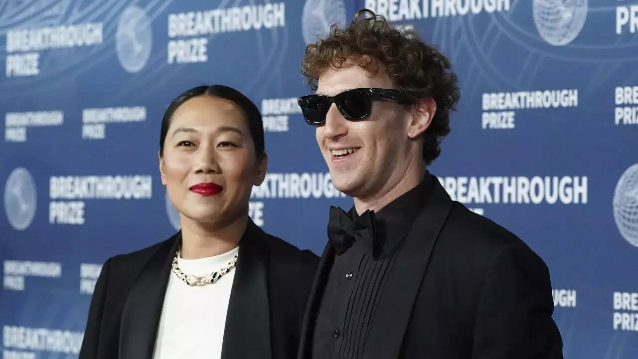Zuckerberg Invests in AI Health Startup