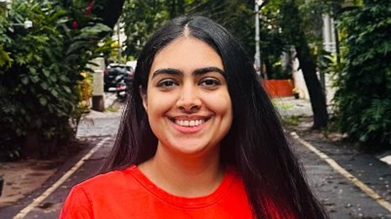 Mumbai Woman Quits 9-to-5 to Explore Life's Meaning