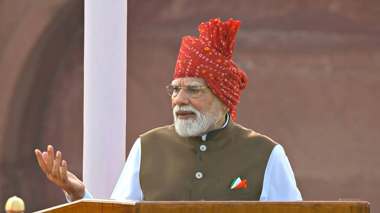 PM Modi Stresses Energy Security on I-Day