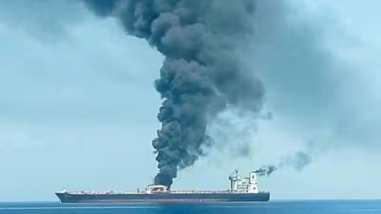 Houthi Attack Kills 3 on Cargo Ship