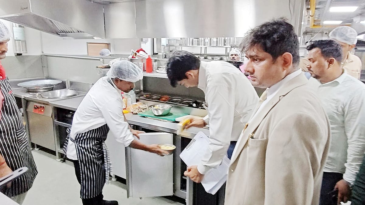 Bhopal FDA Raids 90 Hotels, Restaurants