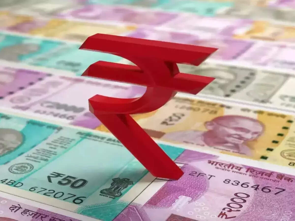 Rupee Falls 39 Paise Against US Dollar