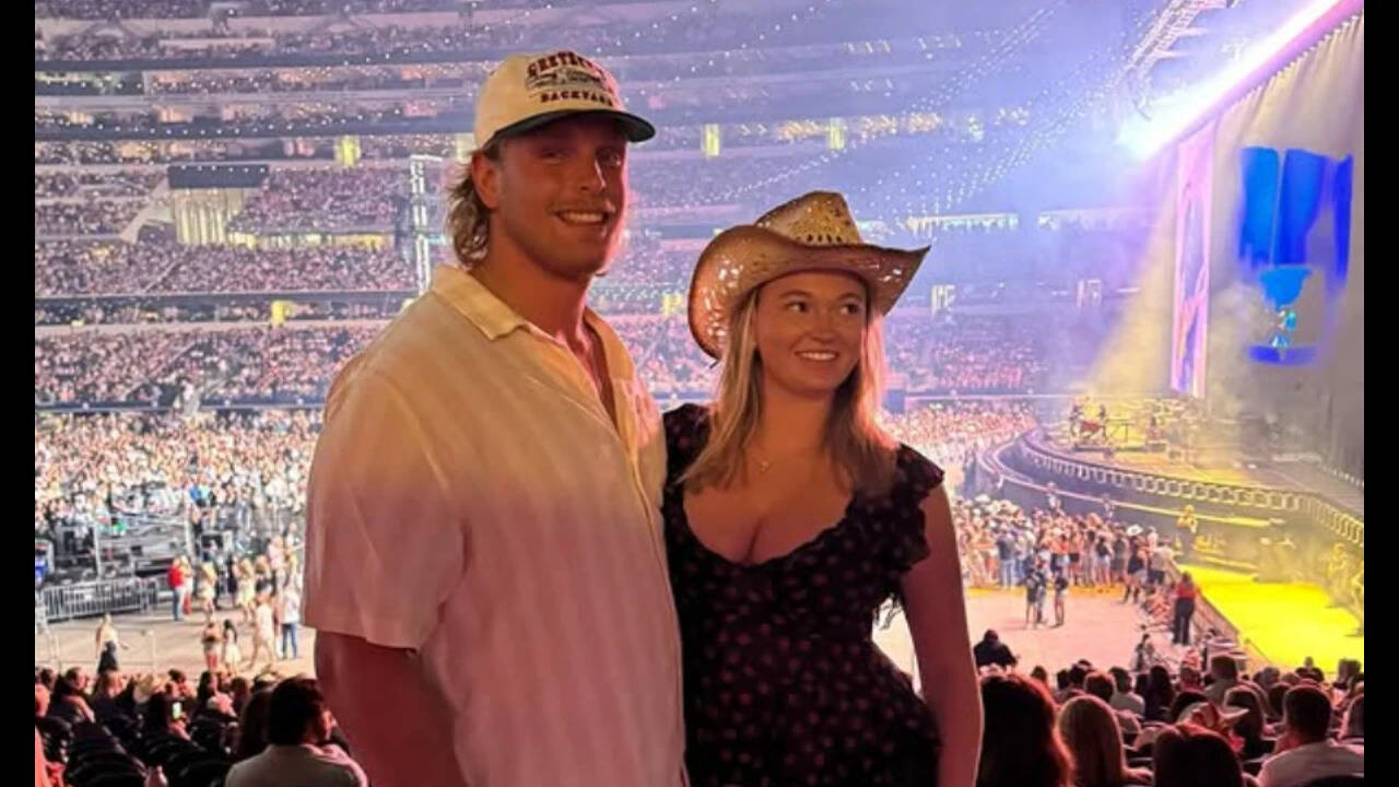 Wayne Gretzky's Daughter Emma Engaged