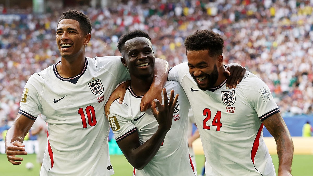 England Beats France 6-4